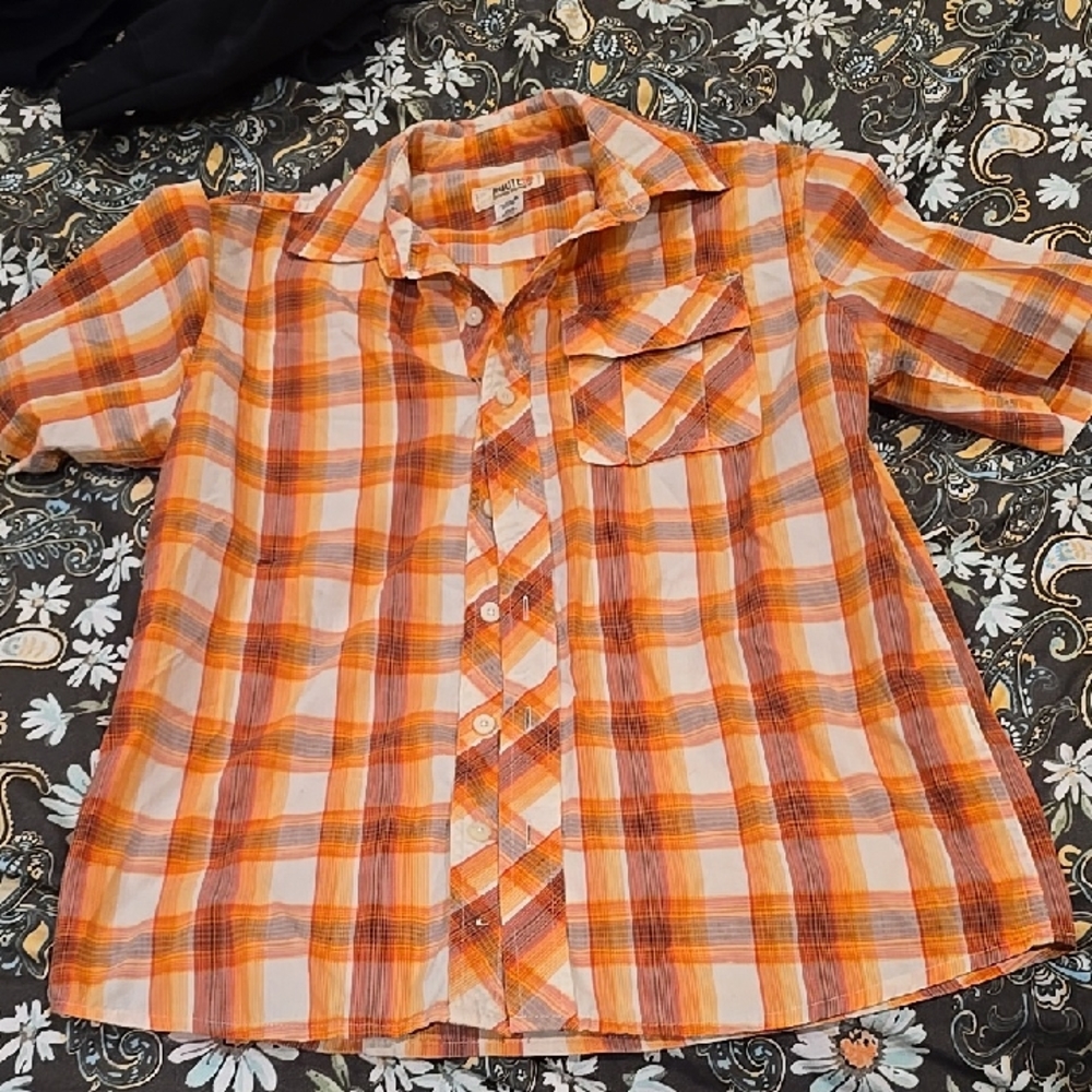 ❤️10/$10 Euc Button Down Shirt
